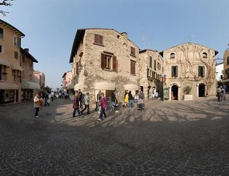 公寓 Gardasee Centro Storico *